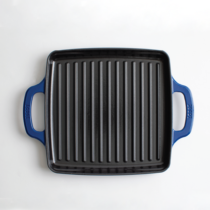 Top view of view of grill pan, featuring the 13 grill lines that are spread out on cooking surface.