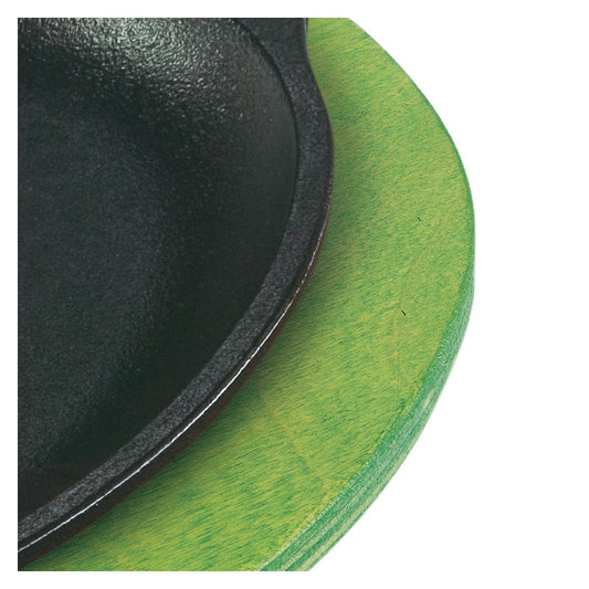 Close up of griddle placed in underliner.