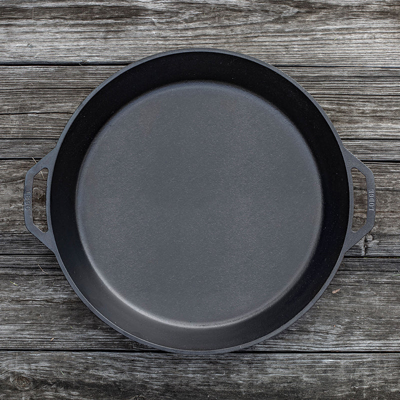 Top view of pan on wooden surface.