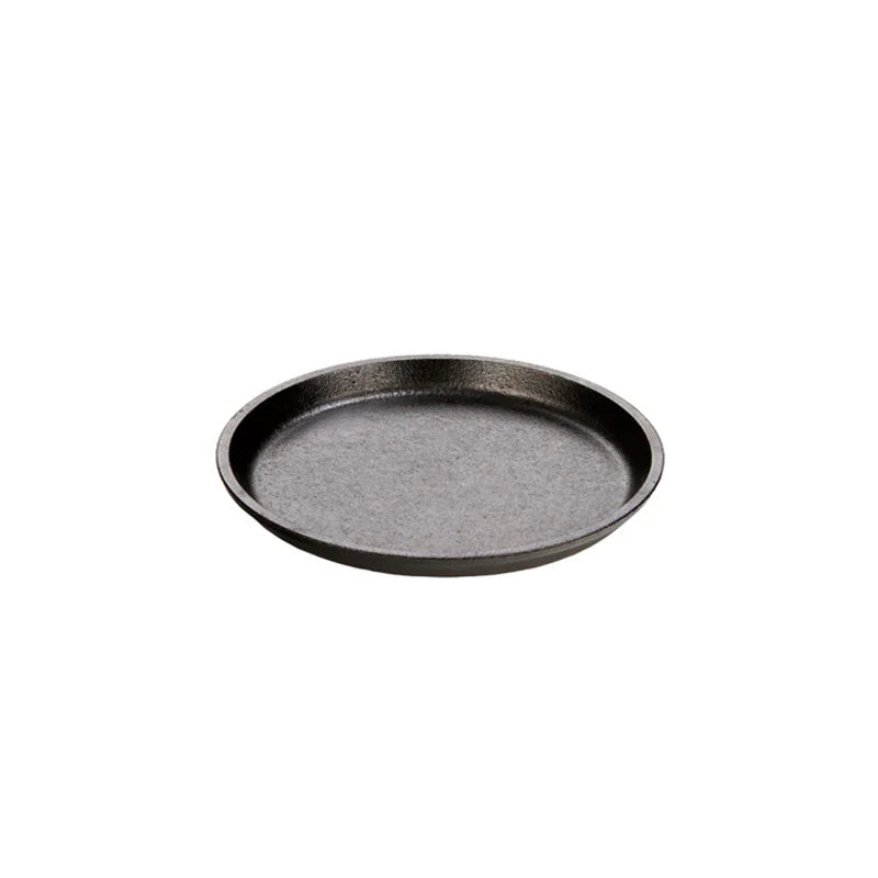Round griddle shaped similar to a plate with tall edges.